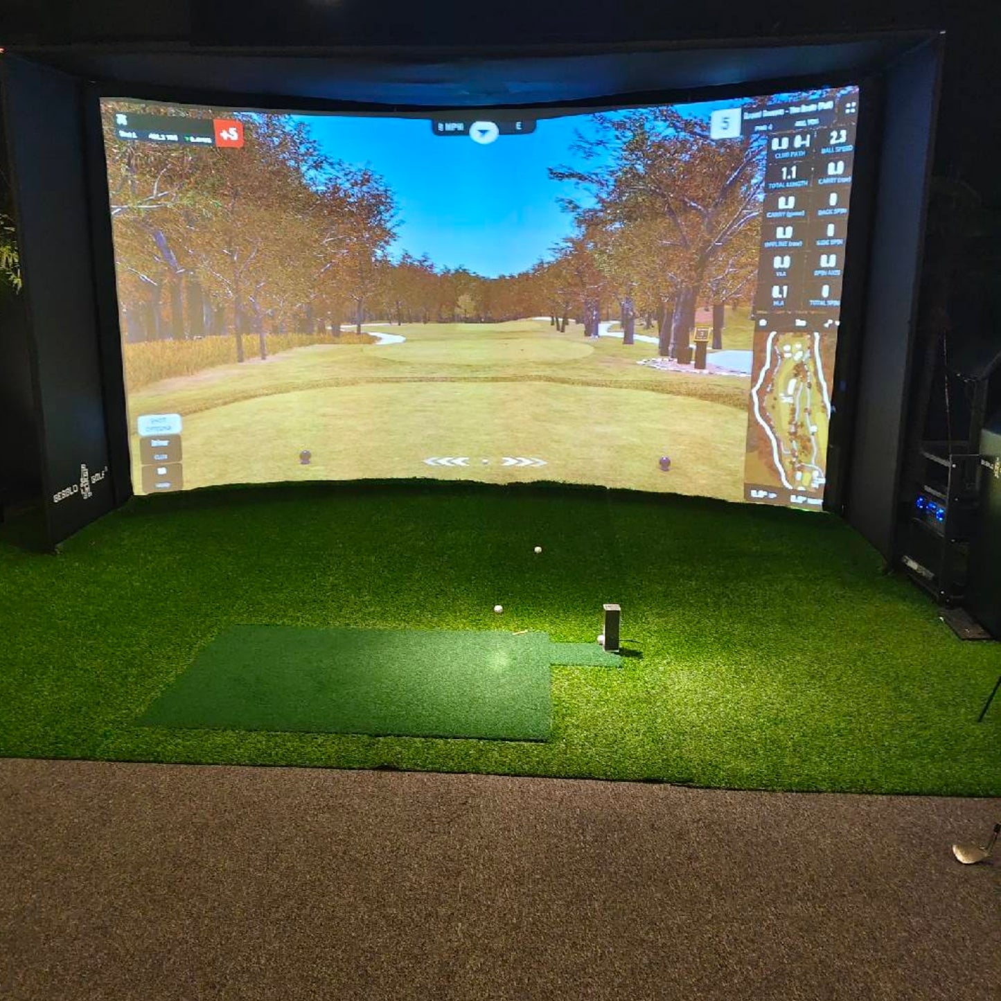 GEBBLO G-Curve Golf Simulator Enclosure